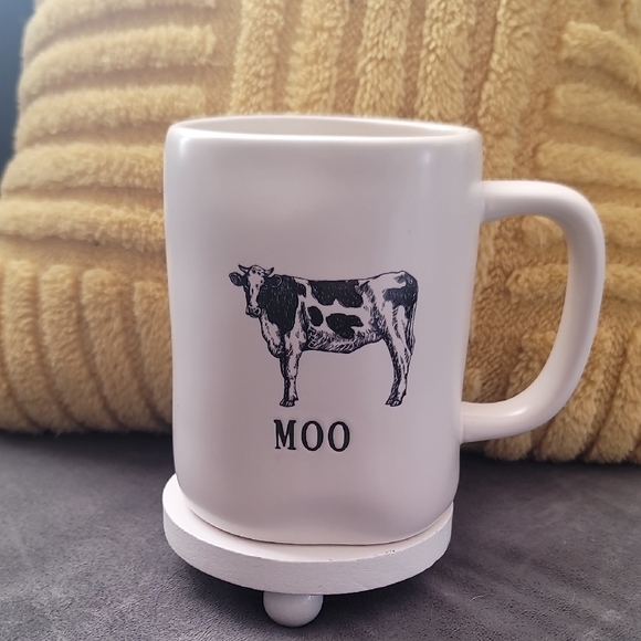 Rae Dunn Farmline Moo Mug - Picture 1 of 3